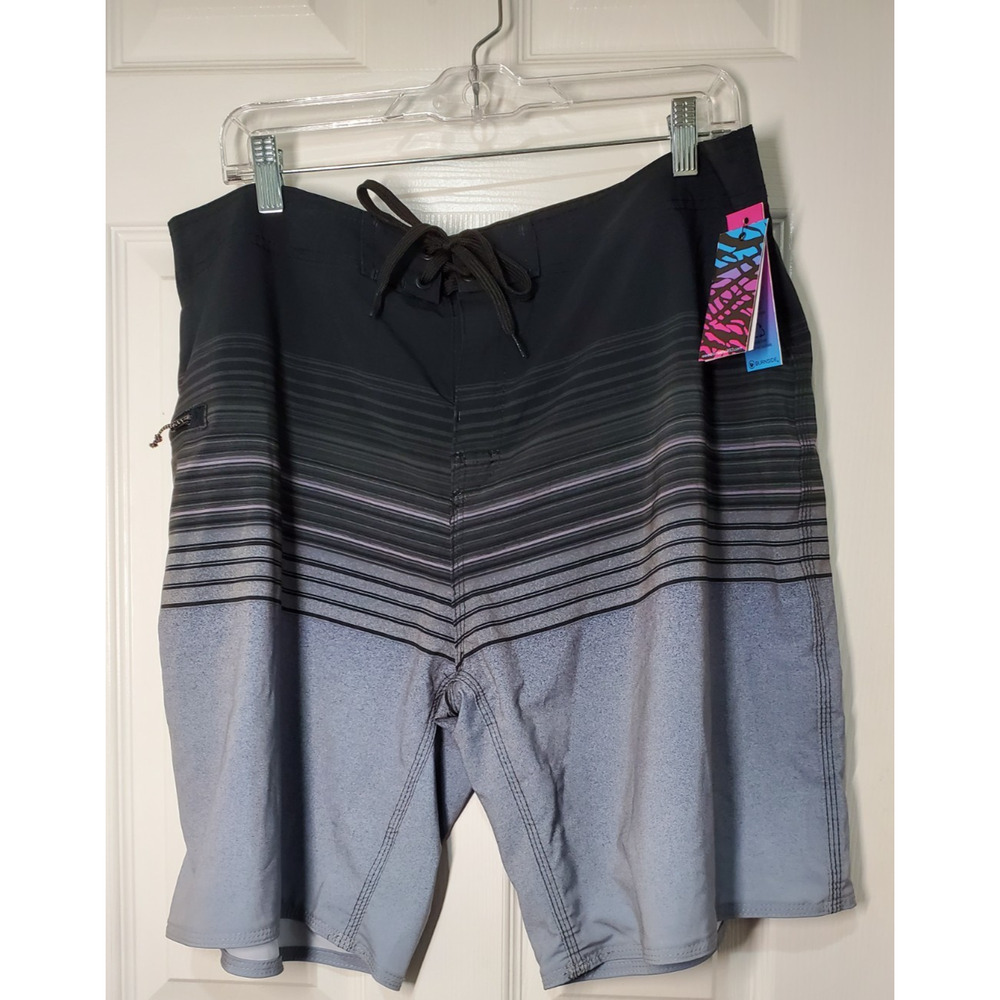 Burnside Men’s Board Shorts Gray Black Stripe Quick Dry Stretch Size 36 NWT